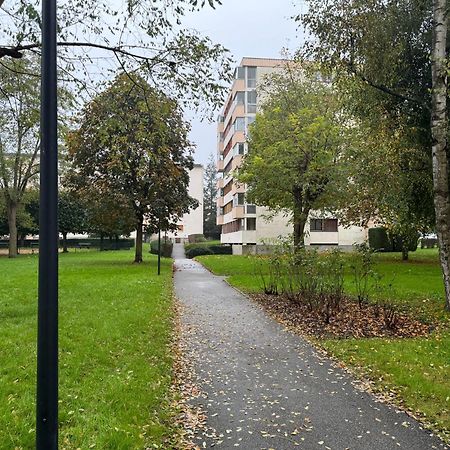 Les Clayes-Sous-Bois Appartement Periurbain De Paris Et Versailles מראה חיצוני תמונה