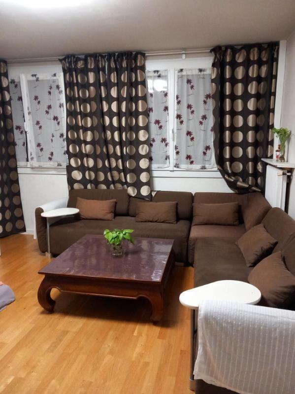 Les Clayes-Sous-Bois Appartement Periurbain De Paris Et Versailles מראה חיצוני תמונה