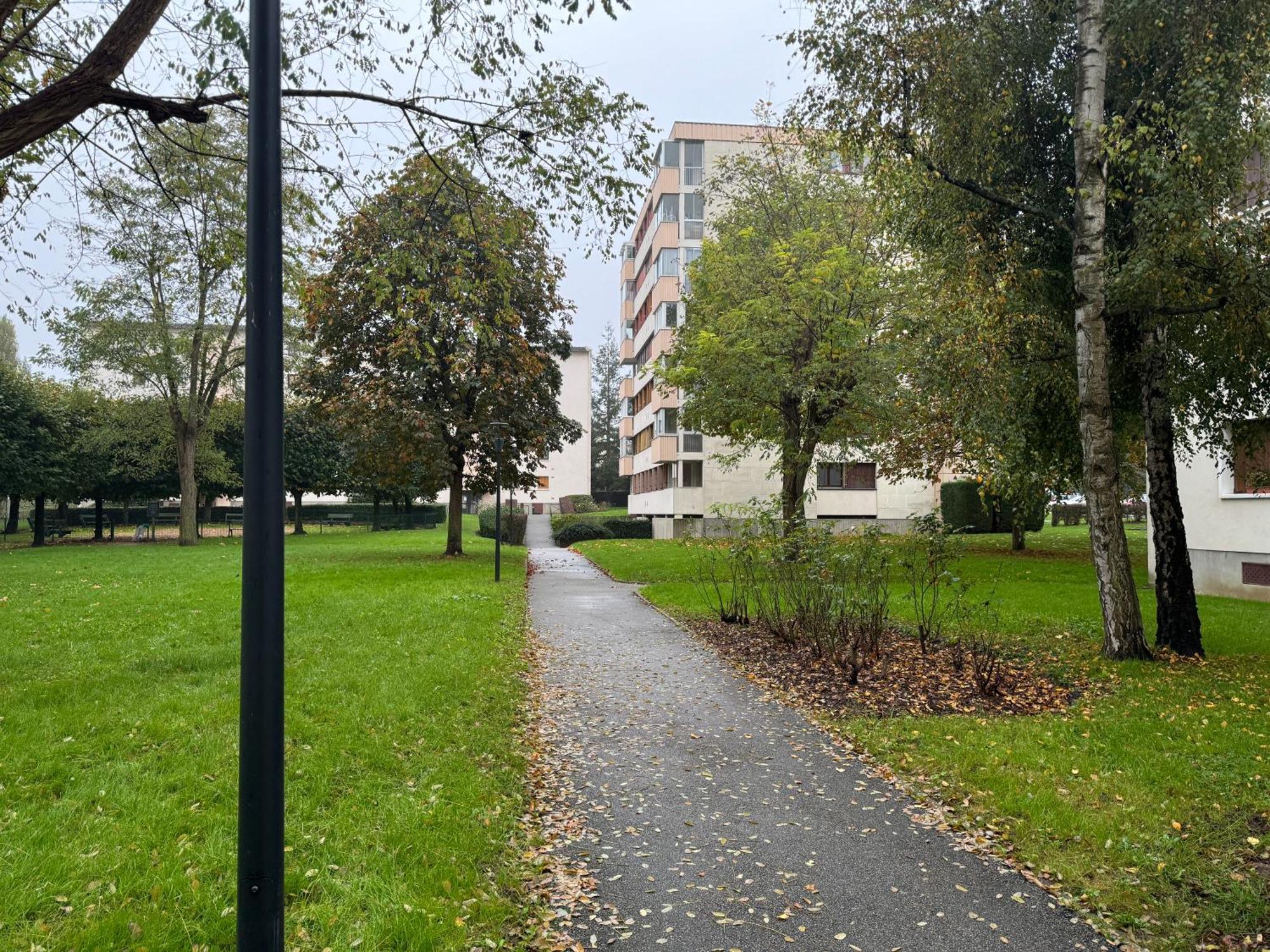 Les Clayes-Sous-Bois Appartement Periurbain De Paris Et Versailles מראה חיצוני תמונה