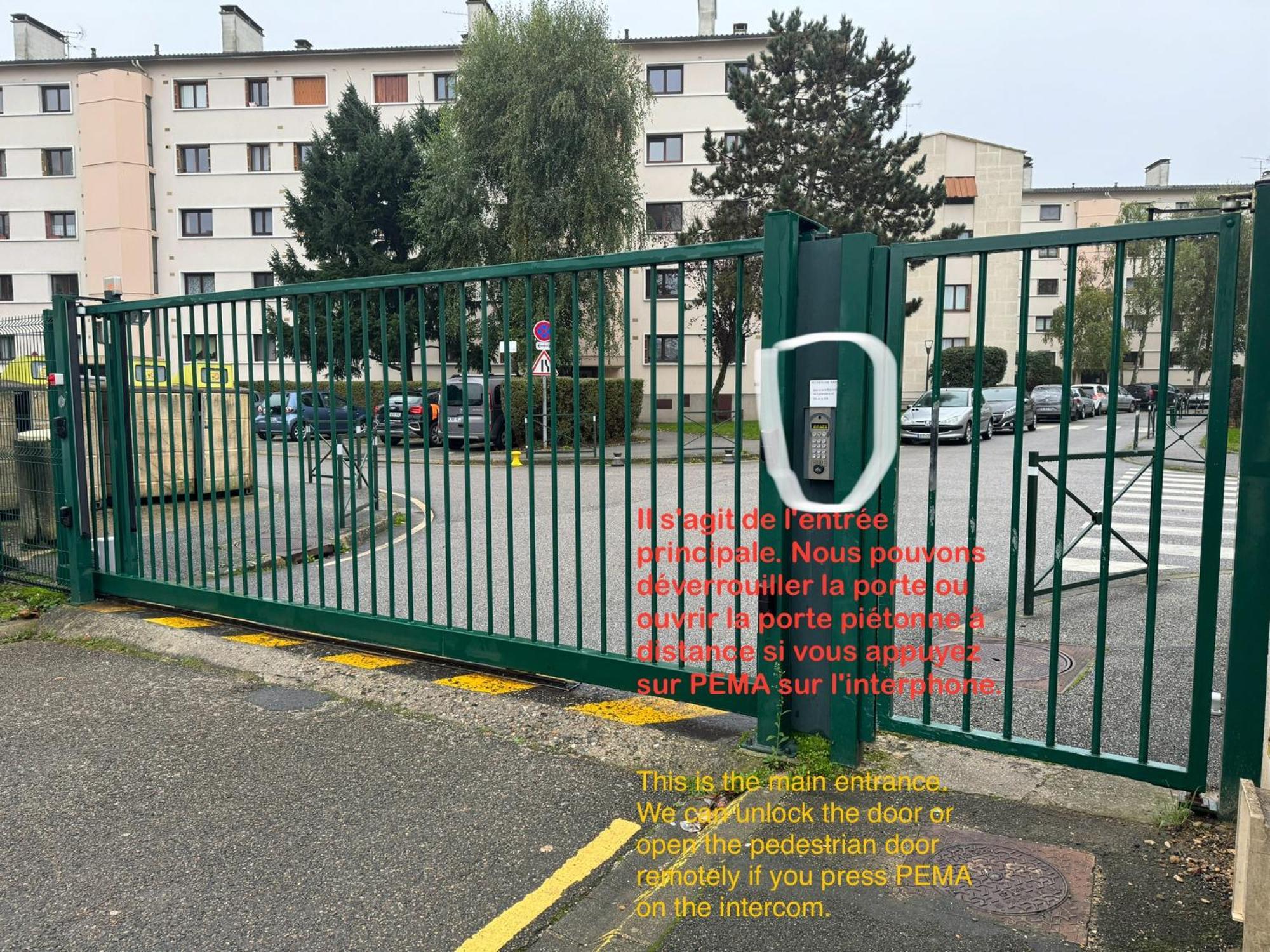 Les Clayes-Sous-Bois Appartement Periurbain De Paris Et Versailles מראה חיצוני תמונה